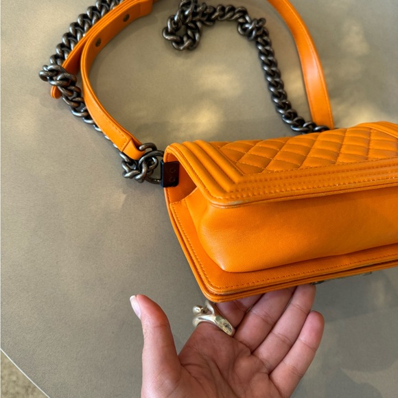 Chanel Boy Flap Bag Quilted Lambskin Old in orange - Picture 11 of 15